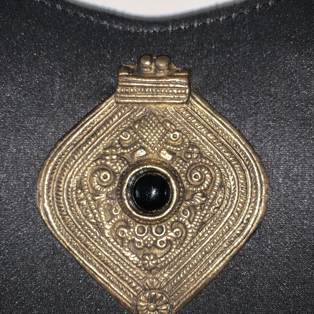 TONI Vintage Purse Black Cloth with Medallion - Picture 3 of 9